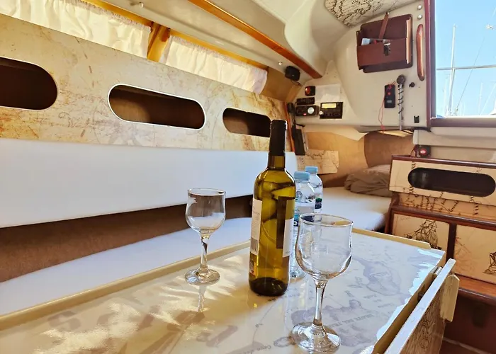 Botel Lanzarote Pirat