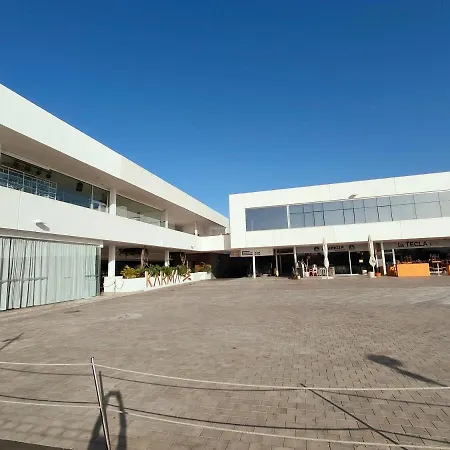 船上ホテル Lanzarote Pirat アレシフェ