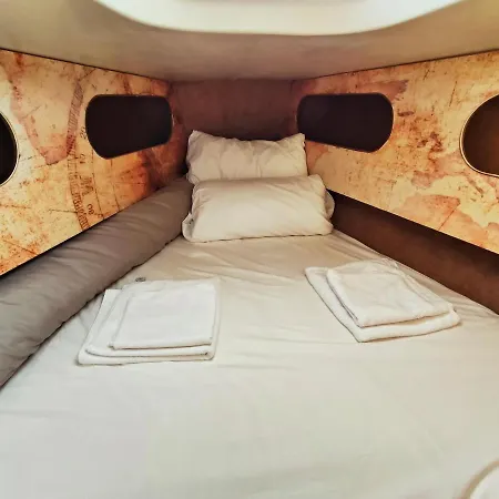 Lanzarote Pirat بوتيل أرّاثيفي