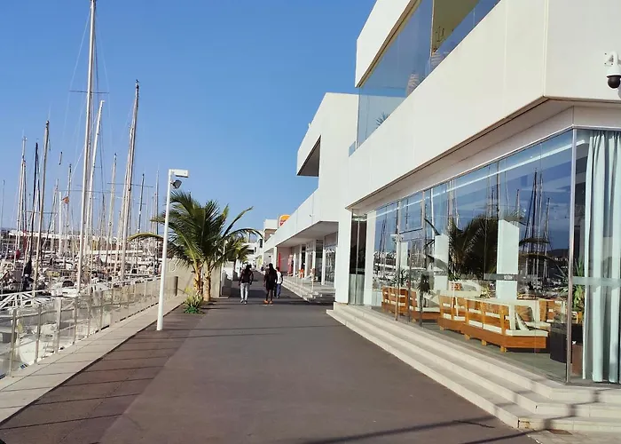 Lanzarote Pirat بوتيل